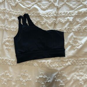 One shoulder sports bra